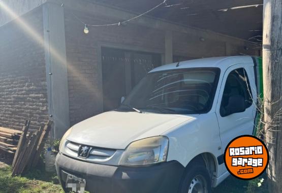 Utilitarios - Peugeot partner 2012 GNC 240000Km - En Venta