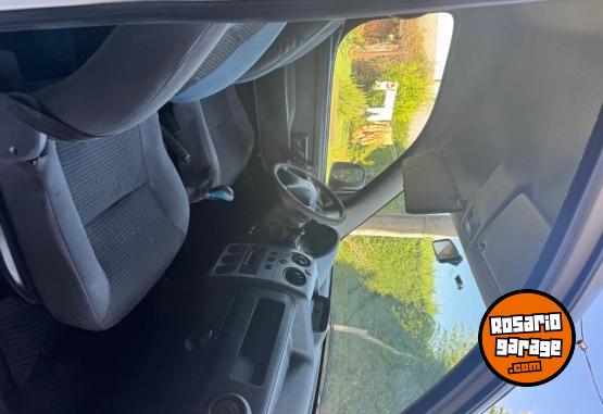 Utilitarios - Peugeot partner 2012 GNC 240000Km - En Venta