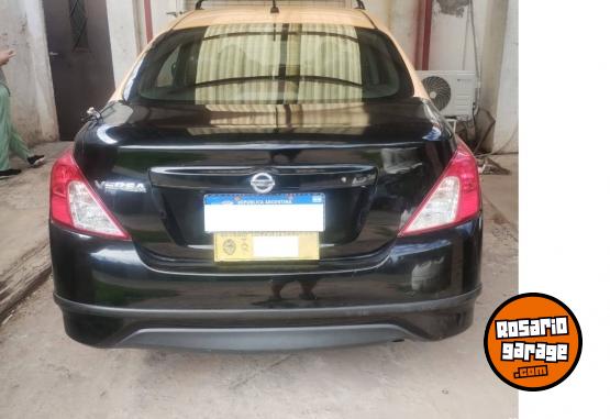 Autos - Nissan Versa Advance 1.6 2018 GNC 111111Km - En Venta