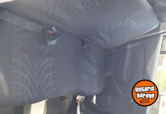 Autos - Renault Autentique plus 1.6 2015 GNC 145000Km - En Venta