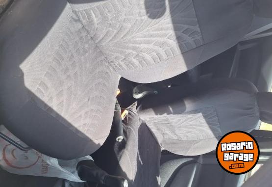 Autos - Renault Autentique plus 1.6 2015 GNC 145000Km - En Venta