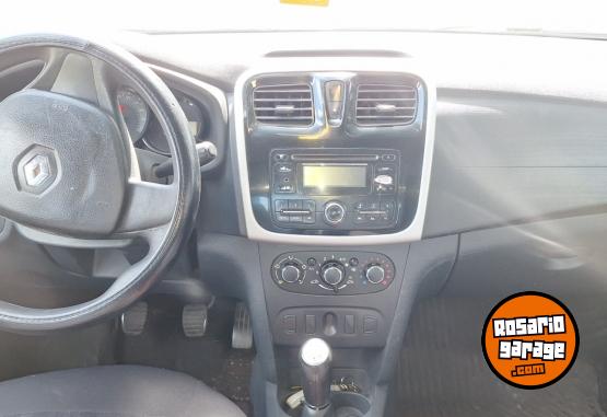 Autos - Renault Autentique plus 1.6 2015 GNC 145000Km - En Venta