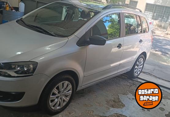 Autos - Volkswagen Suran 2011 Nafta 126000Km - En Venta
