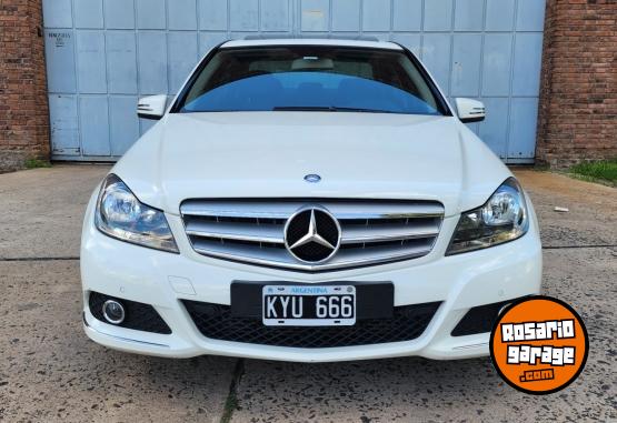 Autos - Mercedes Benz C200 2012 Nafta 140000Km - En Venta