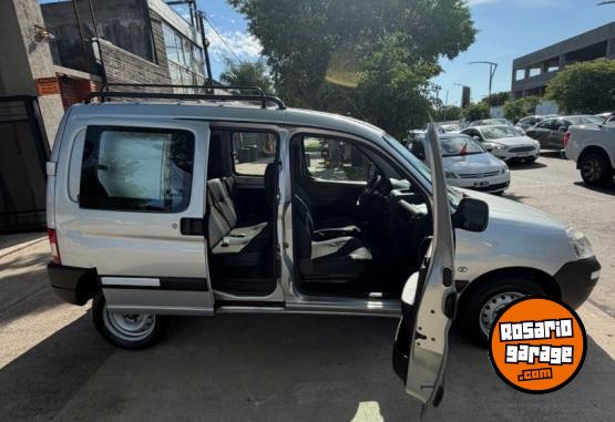 Utilitarios - Peugeot Peugeot partner HDI 2012 2012 Diesel 190000Km - En Venta
