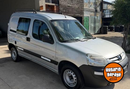 Utilitarios - Peugeot Peugeot partner HDI 2012 2012 Diesel 190000Km - En Venta