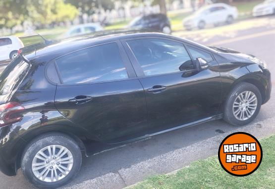 Autos - Peugeot 208 Allure 2017 Nafta 74000Km - En Venta
