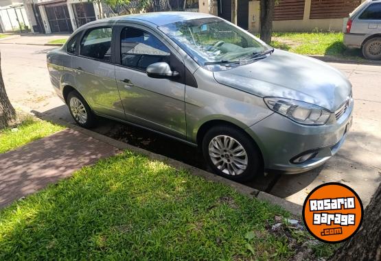 Autos - Fiat Grand siena atractive 2015 Nafta 150000Km - En Venta