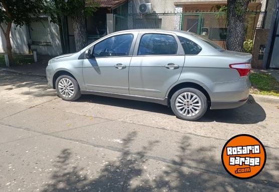 Autos - Fiat Grand siena atractive 2015 Nafta 150000Km - En Venta