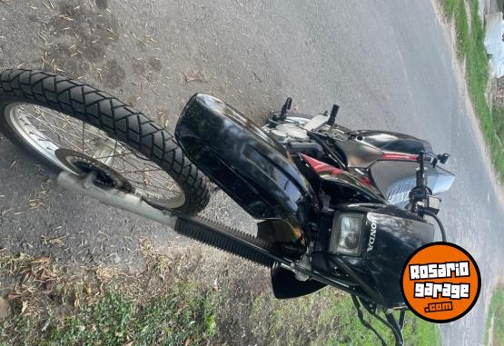 Motos - Honda Tornado 2017 Nafta 36000Km - En Venta