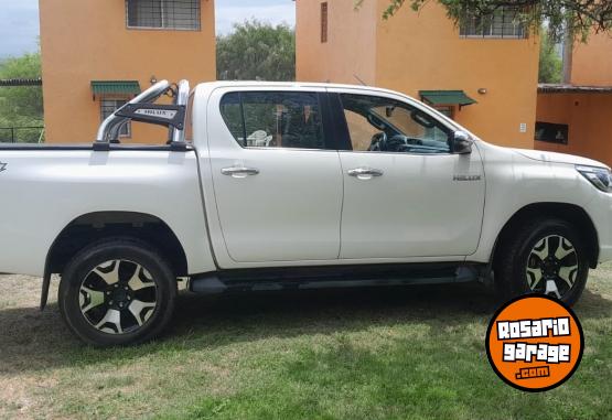 Camionetas - Toyota hilux SRX 2020 Diesel 91000Km - En Venta
