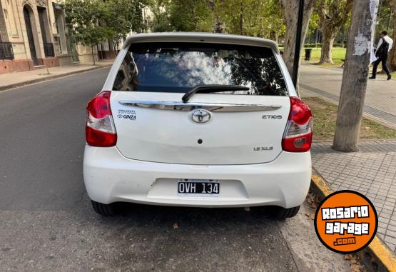 Autos - Toyota etios 2016 Nafta 146000Km - En Venta