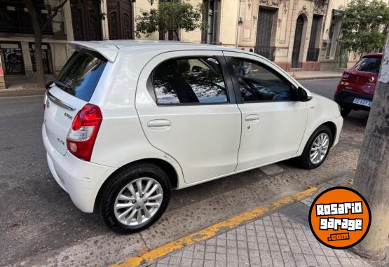 Autos - Toyota etios 2016 Nafta 146000Km - En Venta