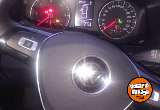 Camionetas - Volkswagen Amarok v6 2025 Diesel 9600Km - En Venta