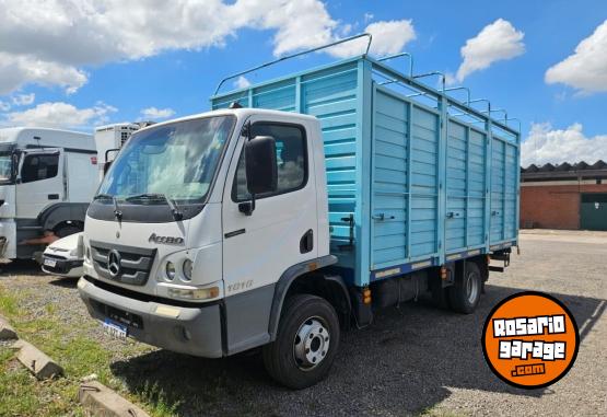 Camiones y Grúas - Mercedes Benz Accelo 1016 Modelo 2016 - En Venta