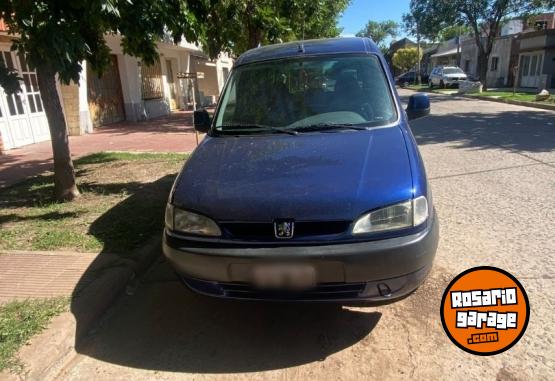 Utilitarios - Peugeot PARTNER 2007 Diesel 270000Km - En Venta