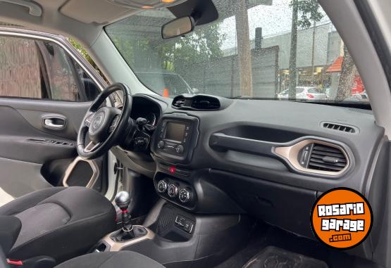 Camionetas - Chrysler Renegade 1.8 sport 4x2 2017 Nafta 92000Km - En Venta