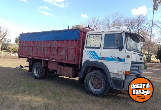 Camiones y Gr�as - camion y acoplado - En Venta