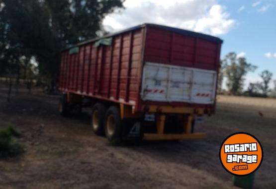 Camiones y Gr�as - camion y acoplado - En Venta