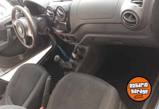 Autos - Fiat Palio attractive 2013 Nafta 145000Km - En Venta