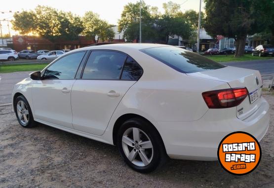 Autos - Volkswagen VENTO 2017 Nafta 117000Km - En Venta