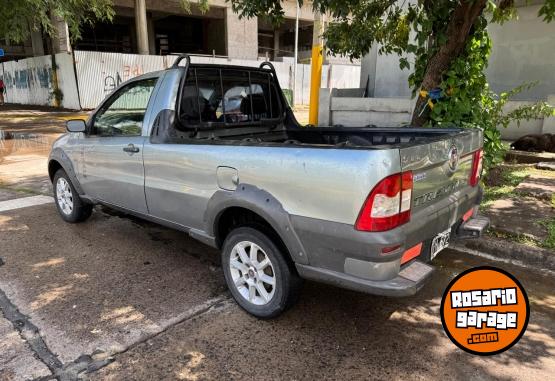 Utilitarios - Fiat STRADA TRAKKING 2011 Nafta 325000Km - En Venta