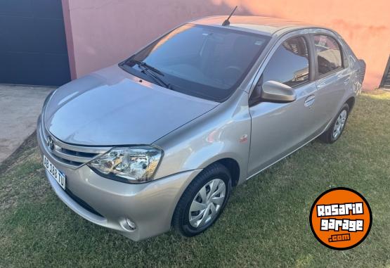 Autos - Toyota ETIOS XS 1.5 4P 2017 Nafta 100000Km - En Venta