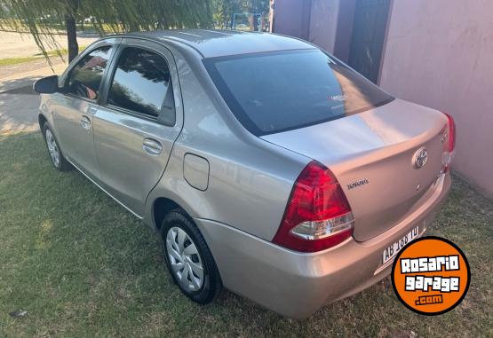 Autos - Toyota ETIOS XS 1.5 4P 2017 Nafta 100000Km - En Venta
