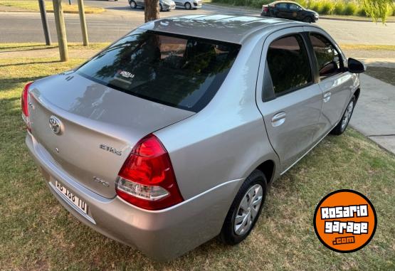 Autos - Toyota ETIOS XS 1.5 4P 2017 Nafta 100000Km - En Venta