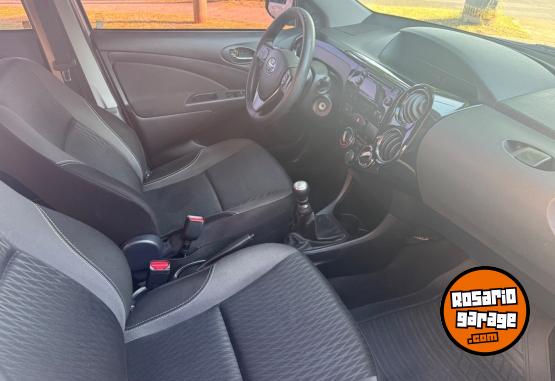 Autos - Toyota ETIOS XS 1.5 4P 2017 Nafta 100000Km - En Venta