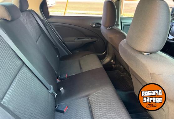 Autos - Toyota ETIOS XS 1.5 4P 2017 Nafta 100000Km - En Venta