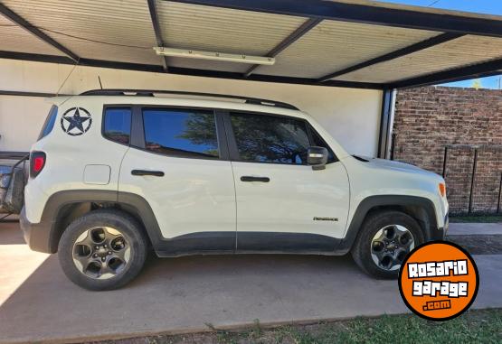 Camionetas - Chrysler JEEP RENEGADE 2017 Nafta 85000Km - En Venta
