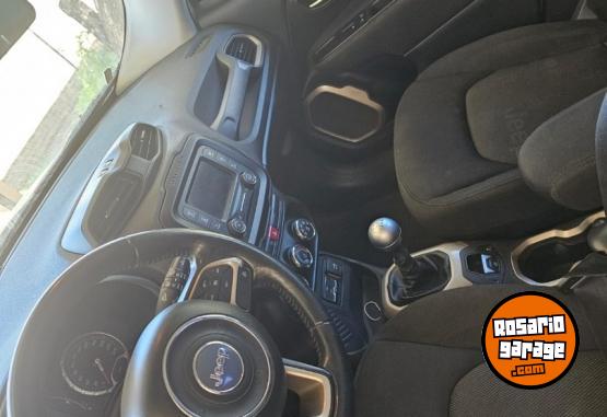 Camionetas - Chrysler JEEP RENEGADE 2017 Nafta 85000Km - En Venta