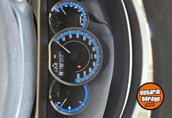 Autos - Toyota Yaris 2024 Nafta 8000Km - En Venta