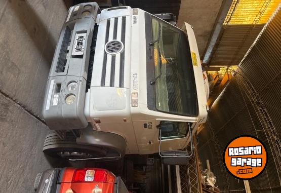 Camiones y Grúas - Vw 17220 2011 a bomba - En Venta