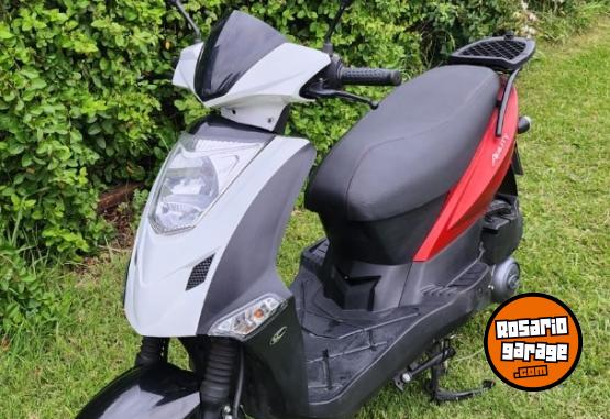 Motos - Kymco Agility 125 2022 Nafta 9000Km - En Venta