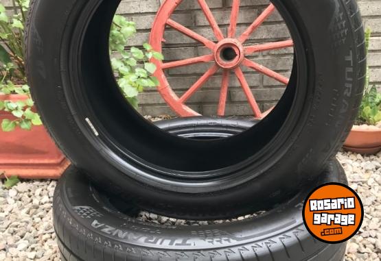 Accesorios para Autos - Vendo par de cubiertas Bridgestone Turanza 235/55/17 - En Venta