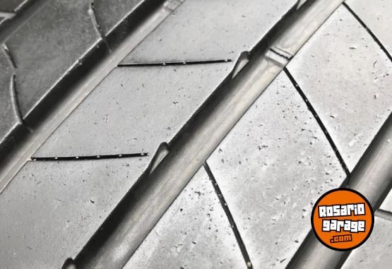 Accesorios para Autos - Vendo par de cubiertas Bridgestone Turanza 235/55/17 - En Venta