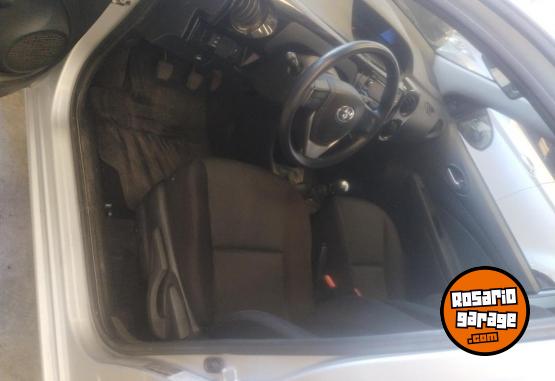 Autos - Toyota ETIOS caja manual 6 2023 Nafta 51000Km - En Venta
