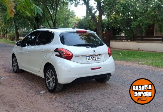 Autos - Peugeot 208 Feline 2018 Nafta 100000Km - En Venta