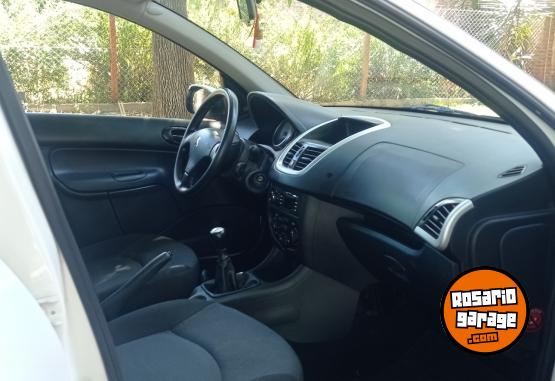 Autos - Peugeot 207 2016 Diesel 160000Km - En Venta