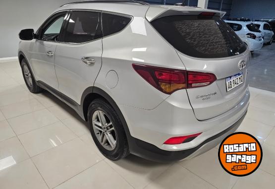 Camionetas - Hyundai Santa fe gls 2.4 2017 Nafta 200000Km - En Venta
