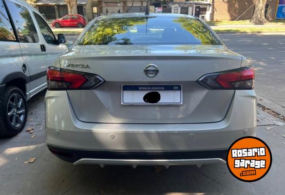 Autos - Nissan Versa Sense CVT 2021 Nafta 140000Km - En Venta