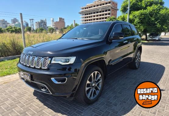 Camionetas - Jeep GRAND CHEROKEE OVERLAND 2018 Nafta 88000Km - En Venta