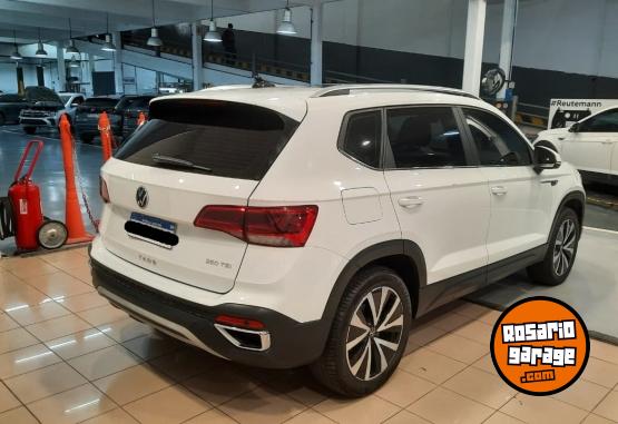 Autos - Volkswagen TAOS HIGHLINE AT 2022 Nafta 40000Km - En Venta