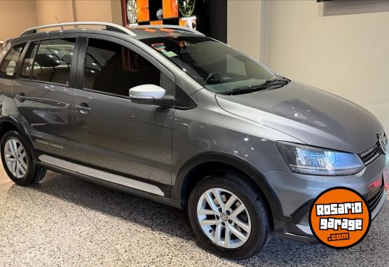 Autos - Volkswagen Suran Cross 2015 Nafta 146000Km - En Venta