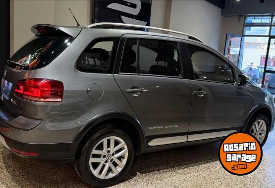 Autos - Volkswagen Suran Cross 2015 Nafta 146000Km - En Venta