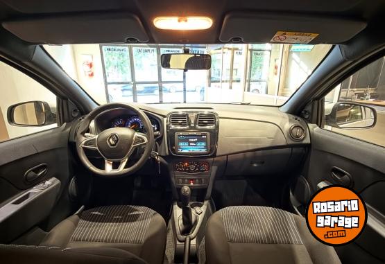 Autos - Renault Logan Life 2024 Nafta 35000Km - En Venta