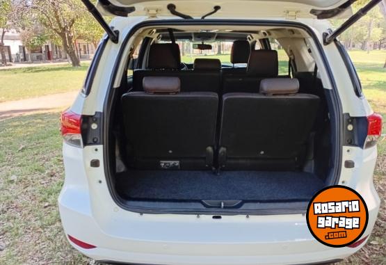 Camionetas - Toyota SW4 SRX 2016 Diesel 200000Km - En Venta