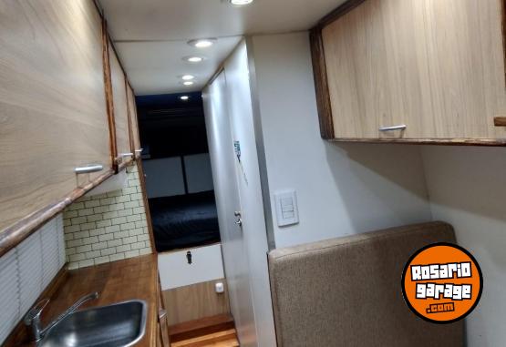 Camiones y Gr�as - Motorhome Sprinter 413 2006 36.000 dolares - En Venta